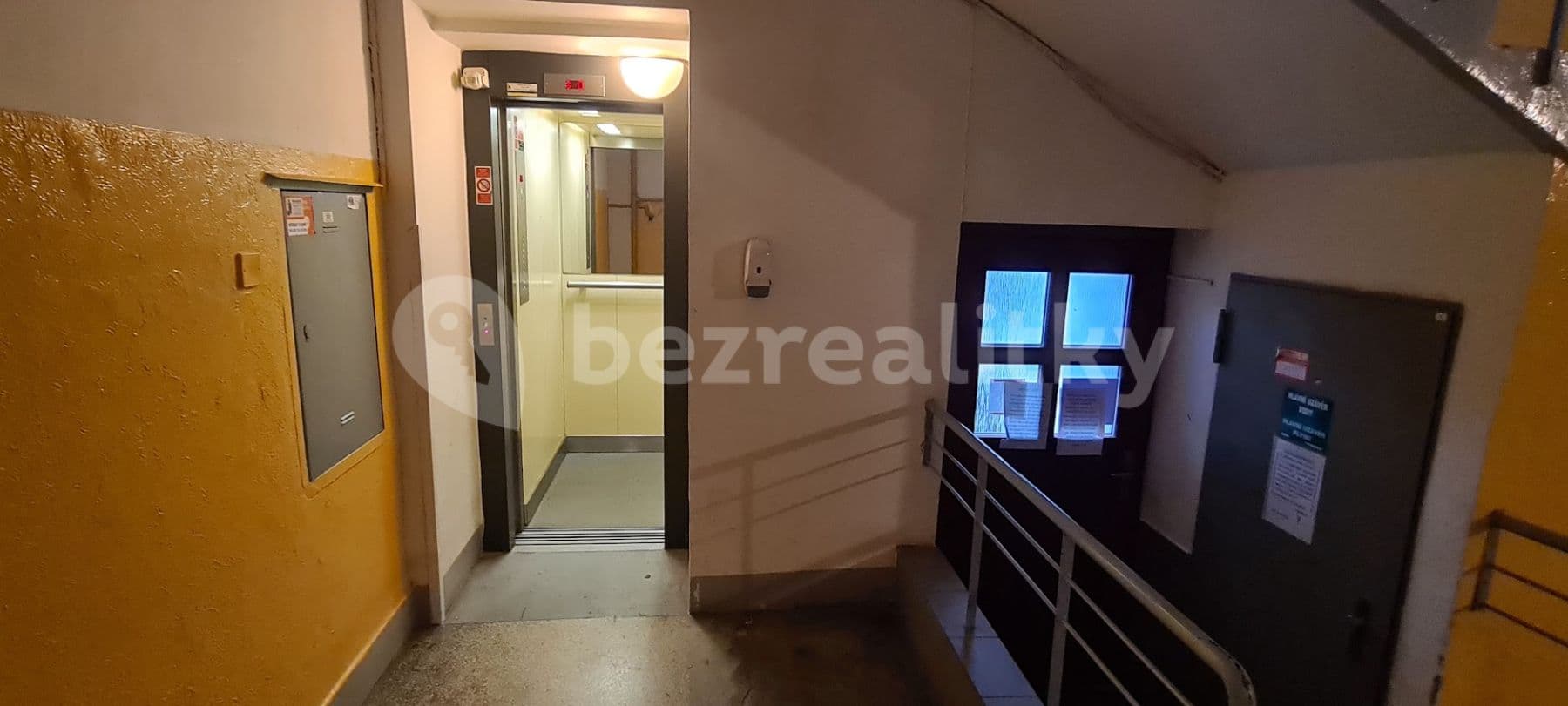 Prenájom bytu 3-izbový 66 m², Haškova, Praha, Praha Prenájom bytu 3-izbový 66 m², Haškova, Praha, Praha