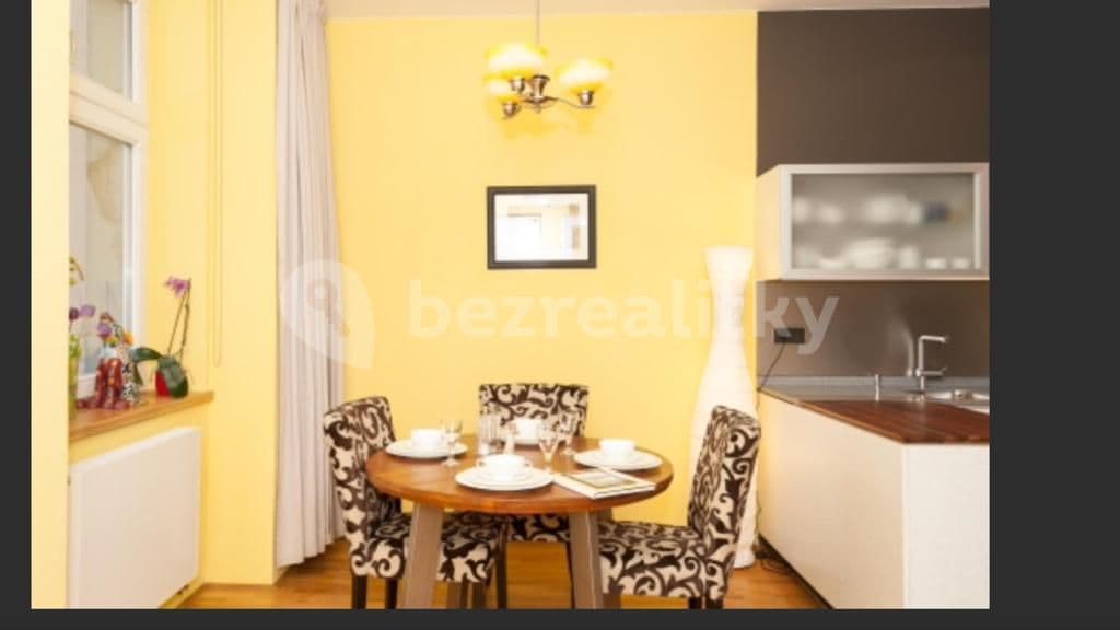 Prenájom bytu 3-izbový 66 m², Haškova, Praha, Praha Prenájom bytu 3-izbový 66 m², Haškova, Praha, Praha