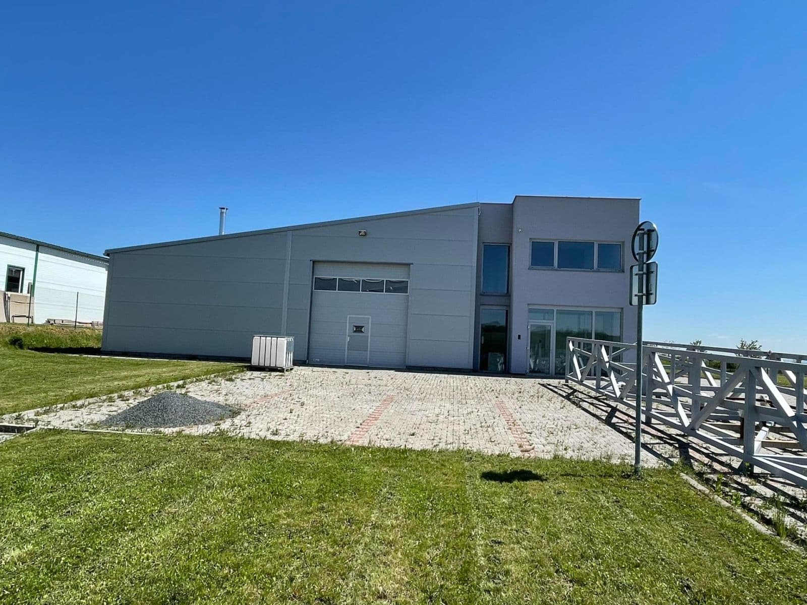 Predaj nebytového priestoru 4.576 m², Ořechov, Zlínský kraj Predaj nebytového priestoru 4.576 m², Ořechov, Zlínský kraj