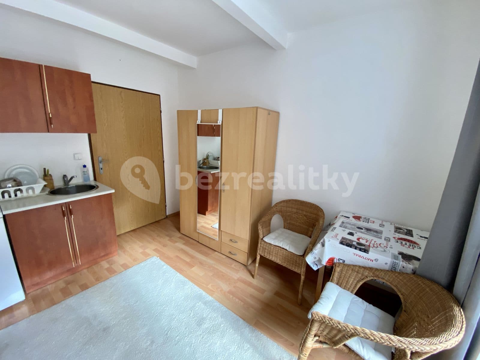 Prenájom bytu 1-izbový 26 m², Buštěhradská, Praha, Praha Prenájom bytu 1-izbový 26 m², Buštěhradská, Praha, Praha