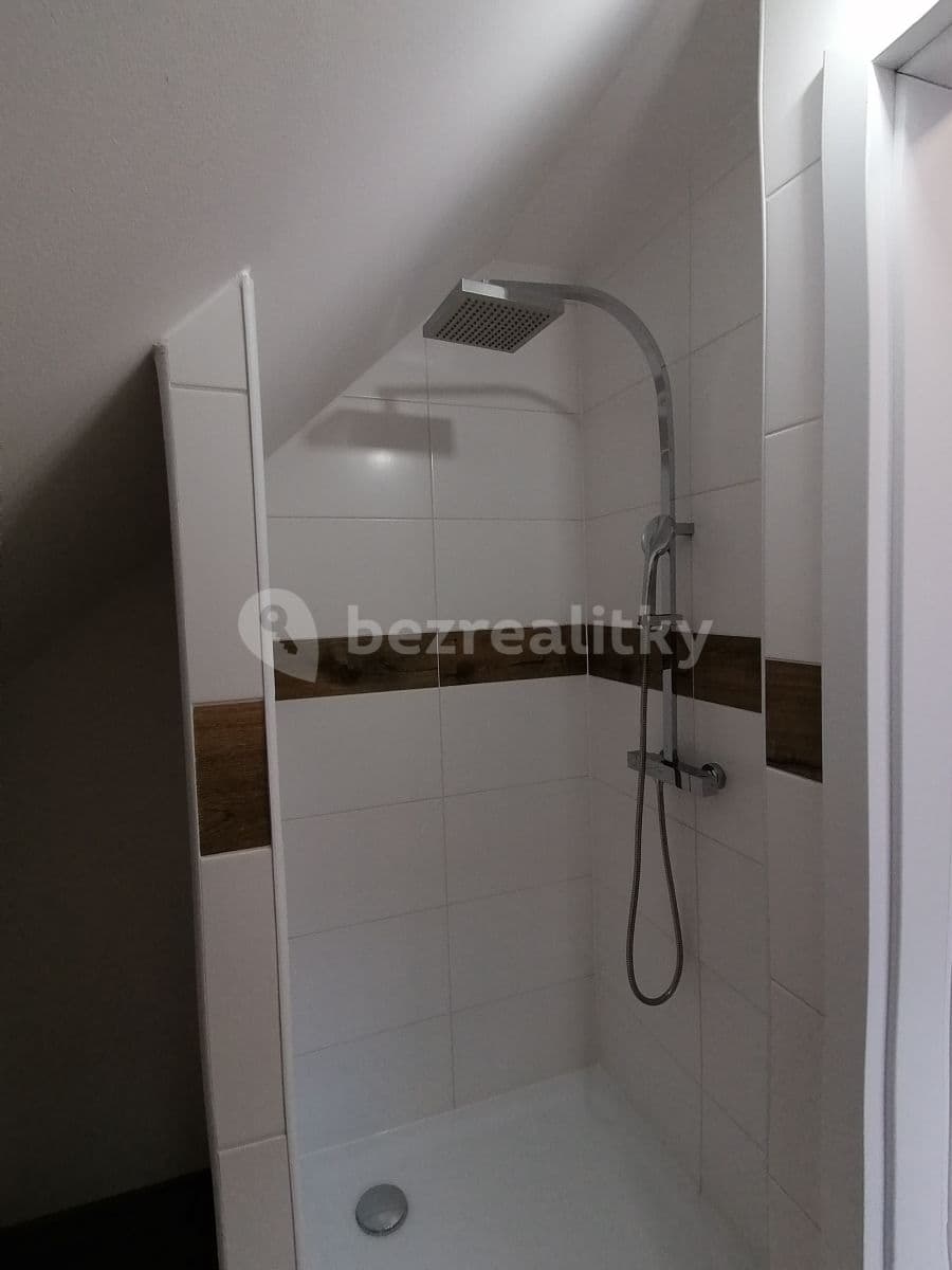 Prenájom bytu 2-izbový 77 m², Dobrovická, Brodce, Středočeský kraj Prenájom bytu 2-izbový 77 m², Dobrovická, Brodce, Středočeský kraj