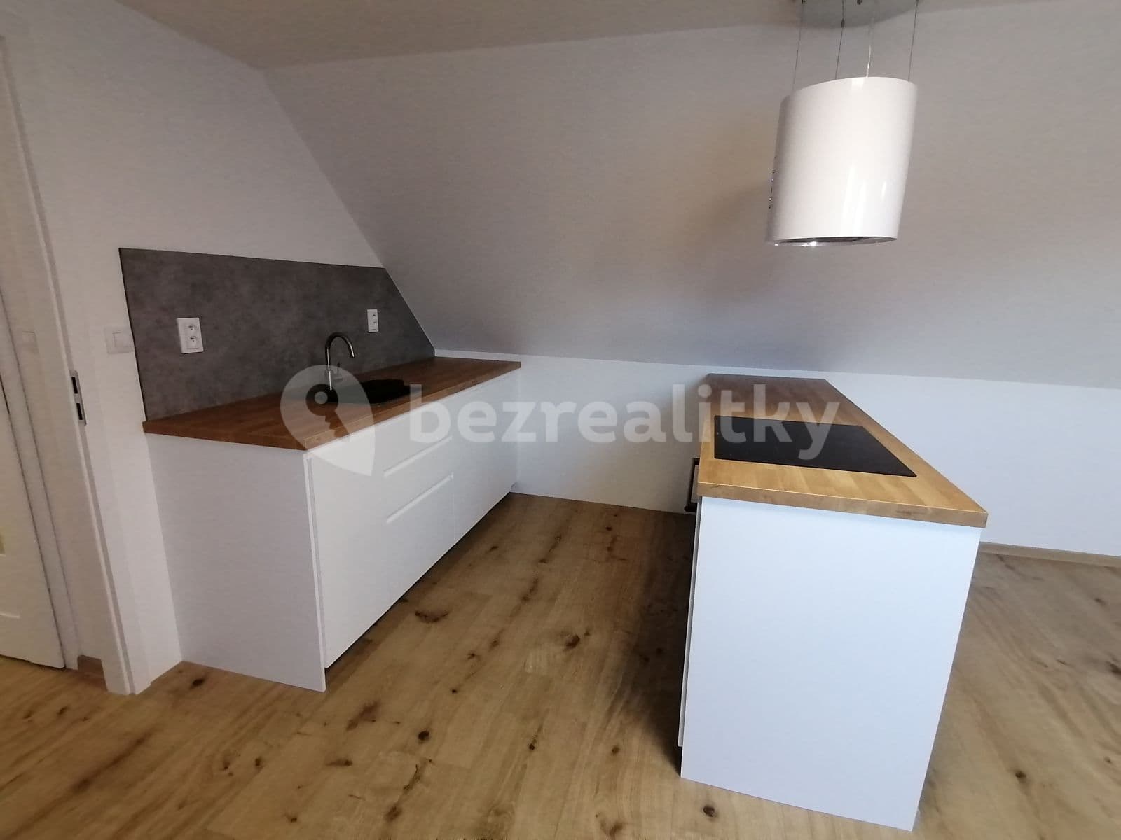 Prenájom bytu 2-izbový 77 m², Dobrovická, Brodce, Středočeský kraj Prenájom bytu 2-izbový 77 m², Dobrovická, Brodce, Středočeský kraj