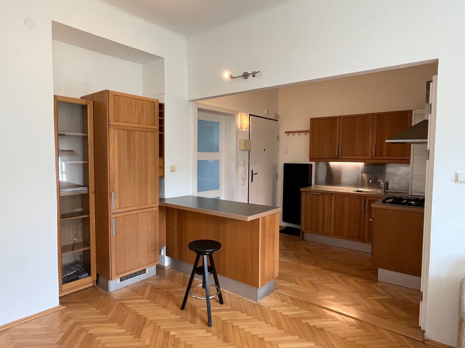 Prenájom bytu 2-izbový 58 m², Šlikova, Praha, Praha Prenájom bytu 2-izbový 58 m², Šlikova, Praha, Praha