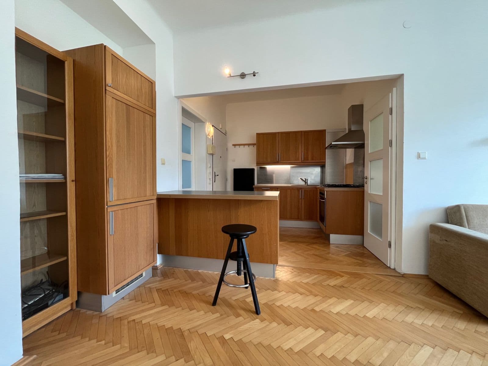 Prenájom bytu 2-izbový 58 m², Šlikova, Praha, Praha Prenájom bytu 2-izbový 58 m², Šlikova, Praha, Praha