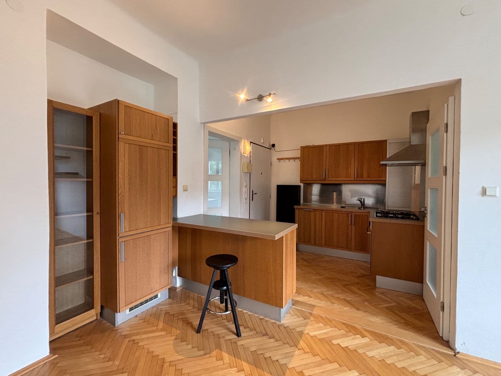 Prenájom bytu 2-izbový 58 m², Šlikova, Praha, Praha Prenájom bytu 2-izbový 58 m², Šlikova, Praha, Praha