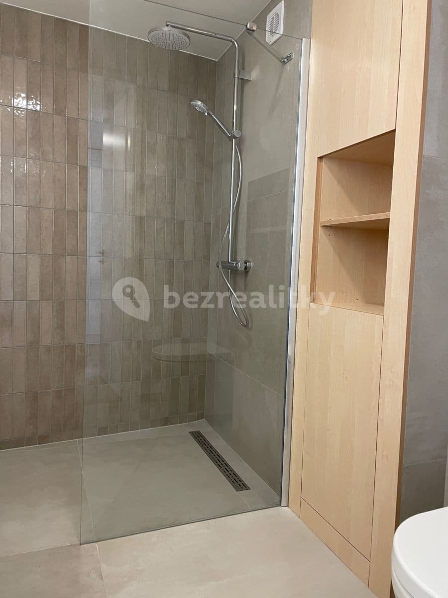 Prenájom bytu 2-izbový 56 m², Legionářů, Praha, Praha Prenájom bytu 2-izbový 56 m², Legionářů, Praha, Praha