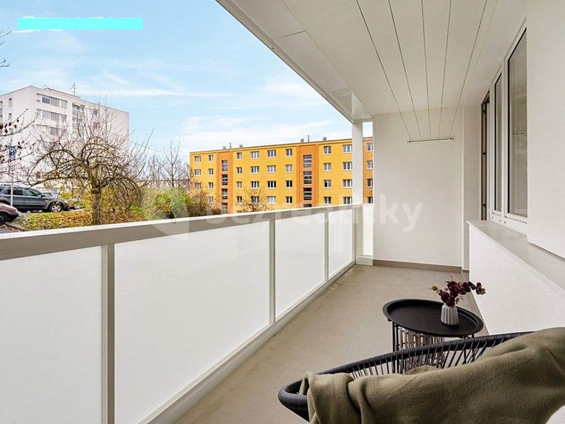 Prenájom bytu 1-izbový 55 m², U Krbu, Praha, Praha Prenájom bytu 1-izbový 55 m², U Krbu, Praha, Praha