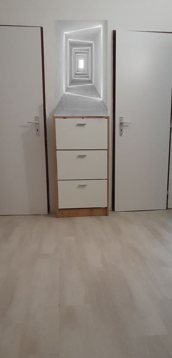Prenájom bytu 1-izbový 55 m², U Krbu, Praha, Praha Prenájom bytu 1-izbový 55 m², U Krbu, Praha, Praha