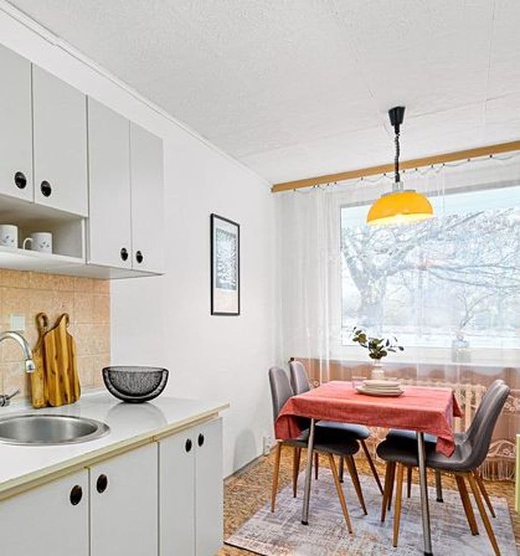 Prenájom bytu 1-izbový 55 m², U Krbu, Praha, Praha Prenájom bytu 1-izbový 55 m², U Krbu, Praha, Praha