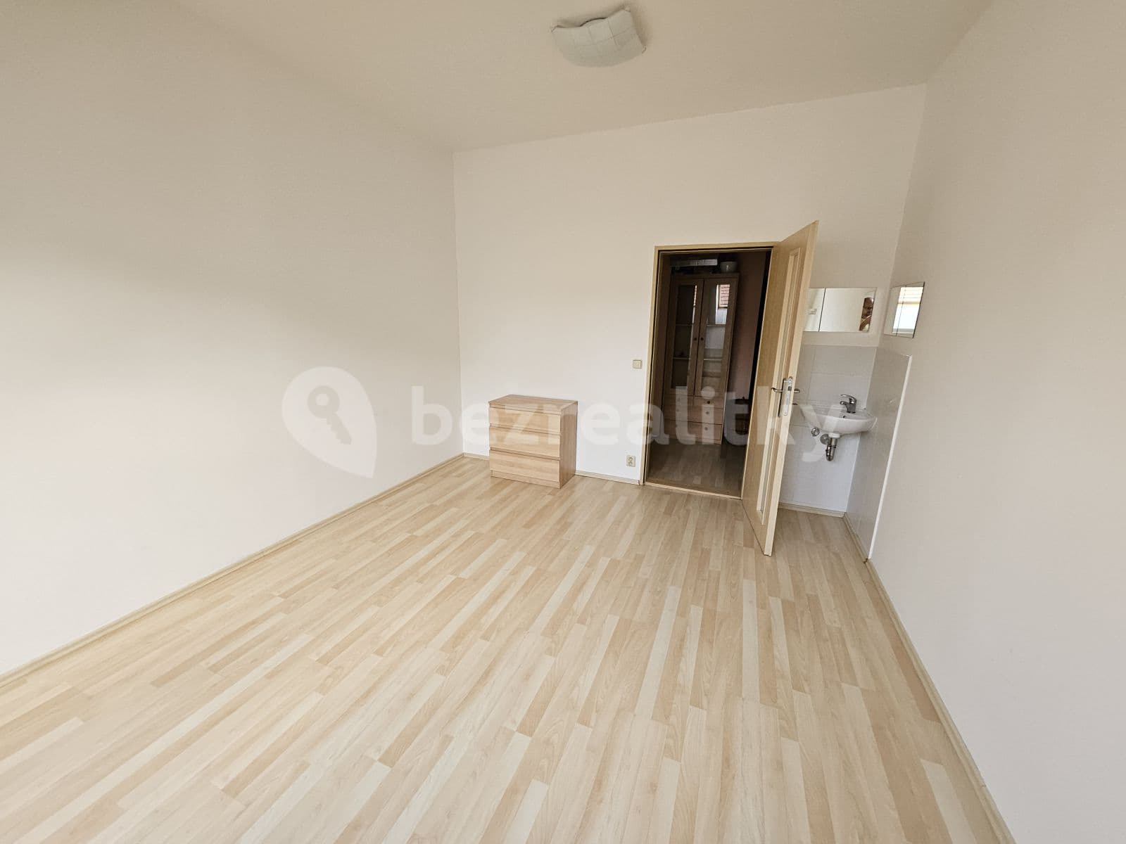Prenájom bytu 4-izbový 130 m², Jungmannova, Brno, Jihomoravský kraj Prenájom bytu 4-izbový 130 m², Jungmannova, Brno, Jihomoravský kraj