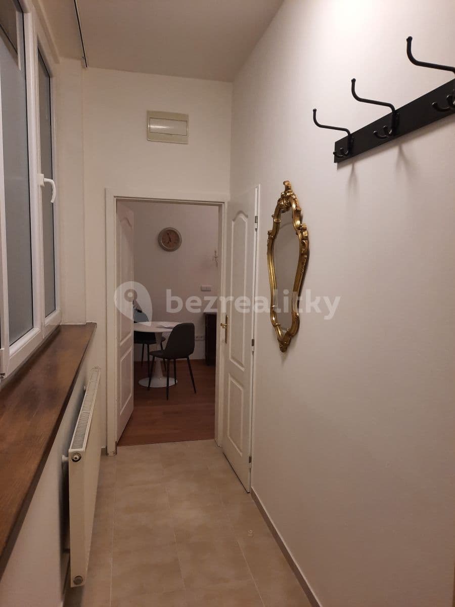 Prenájom bytu 1-izbový 33 m², Salmovská, Praha, Praha Prenájom bytu 1-izbový 33 m², Salmovská, Praha, Praha