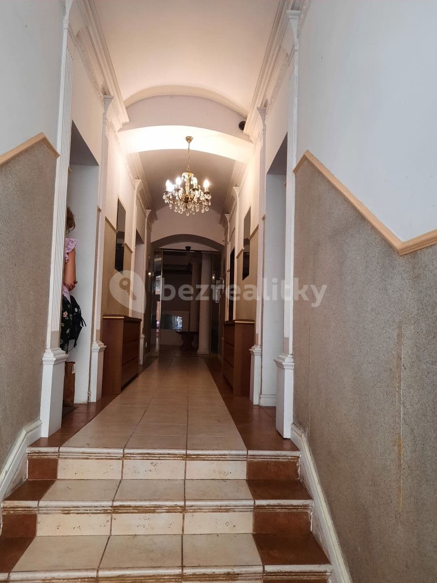 Prenájom bytu 1-izbový 33 m², Salmovská, Praha, Praha Prenájom bytu 1-izbový 33 m², Salmovská, Praha, Praha