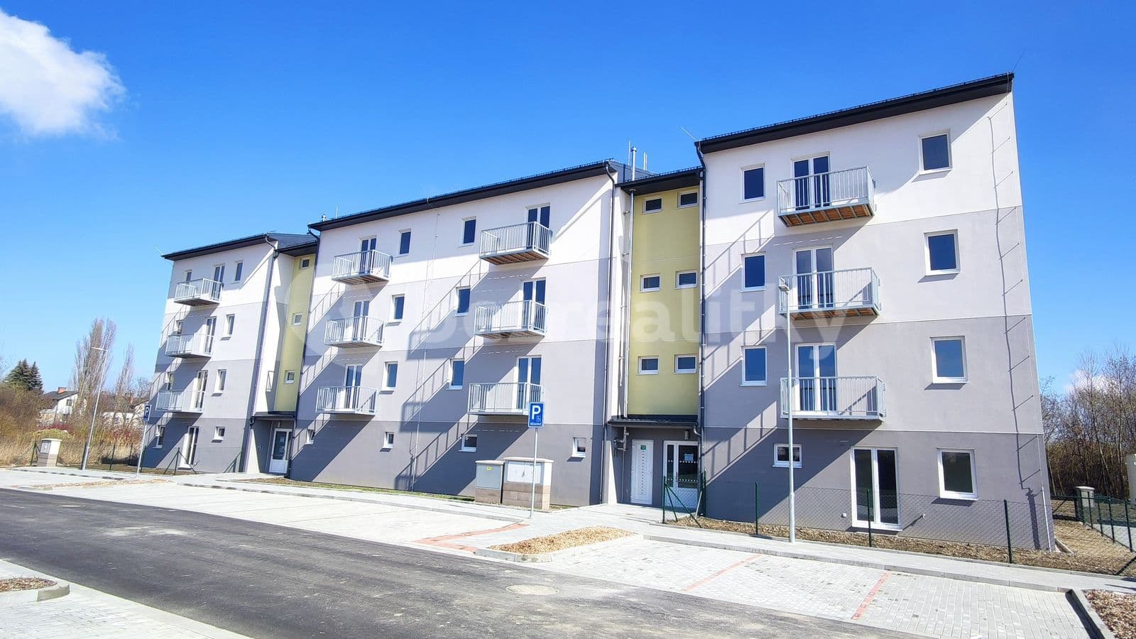 Prenájom bytu 2-izbový 35 m², Nádražní, Hrochův Týnec, Pardubický kraj Prenájom bytu 2-izbový 35 m², Nádražní, Hrochův Týnec, Pardubický kraj