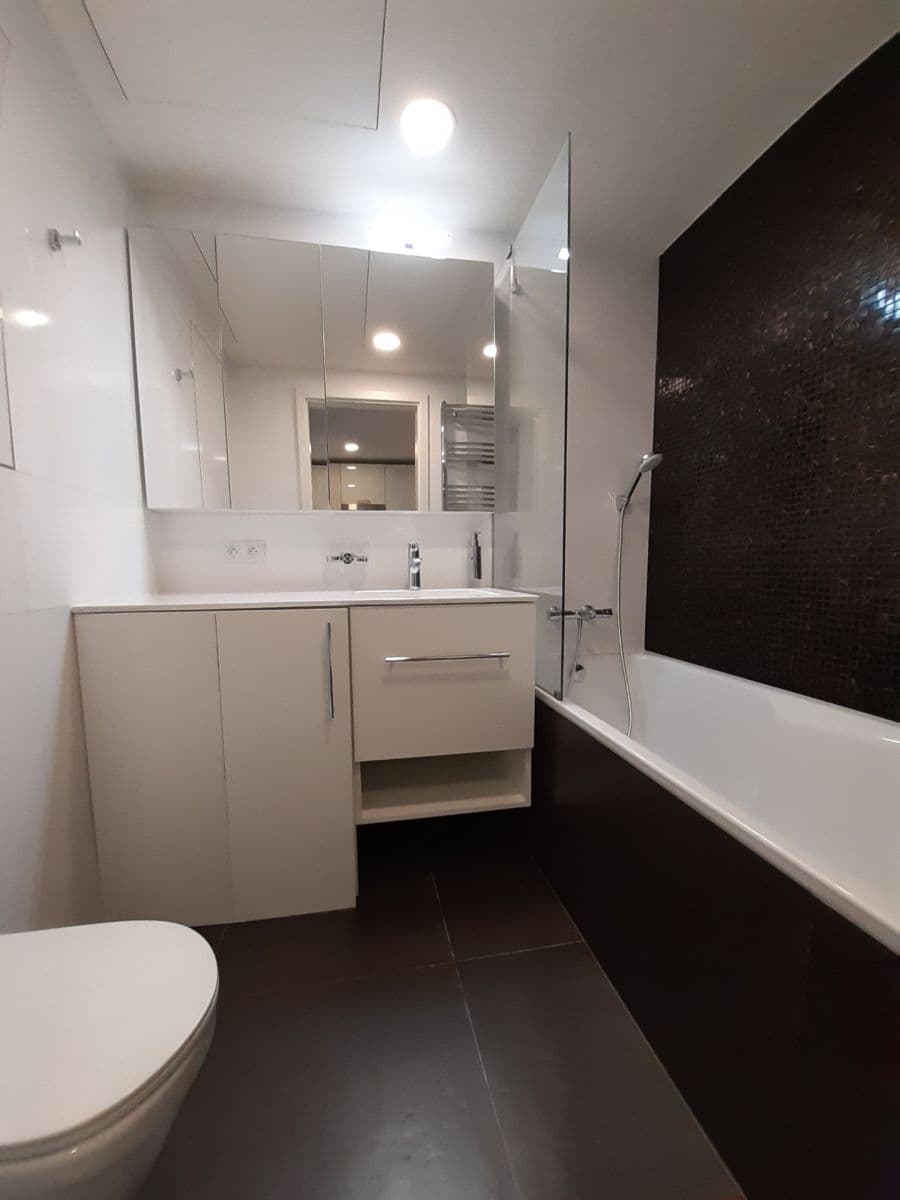 Prenájom bytu 2-izbový 41 m², Mukařovského, Praha, Praha Prenájom bytu 2-izbový 41 m², Mukařovského, Praha, Praha