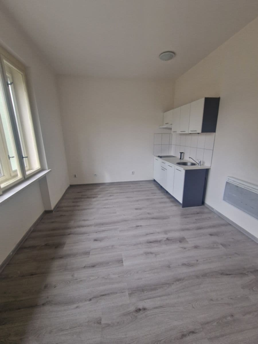Prenájom bytu 1-izbový 34 m², Kokořínská, Praha, Praha Prenájom bytu 1-izbový 34 m², Kokořínská, Praha, Praha