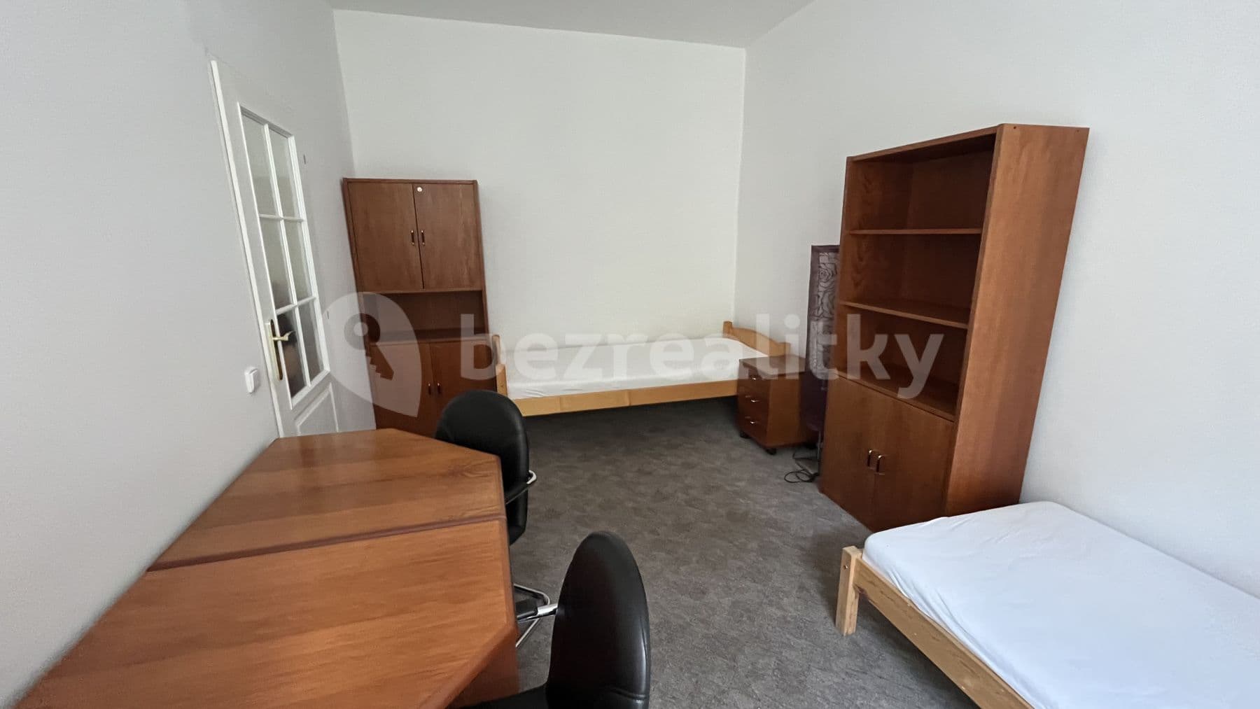 Prenájom bytu 80 m², Cetyňská, Praha, Praha Prenájom bytu 80 m², Cetyňská, Praha, Praha