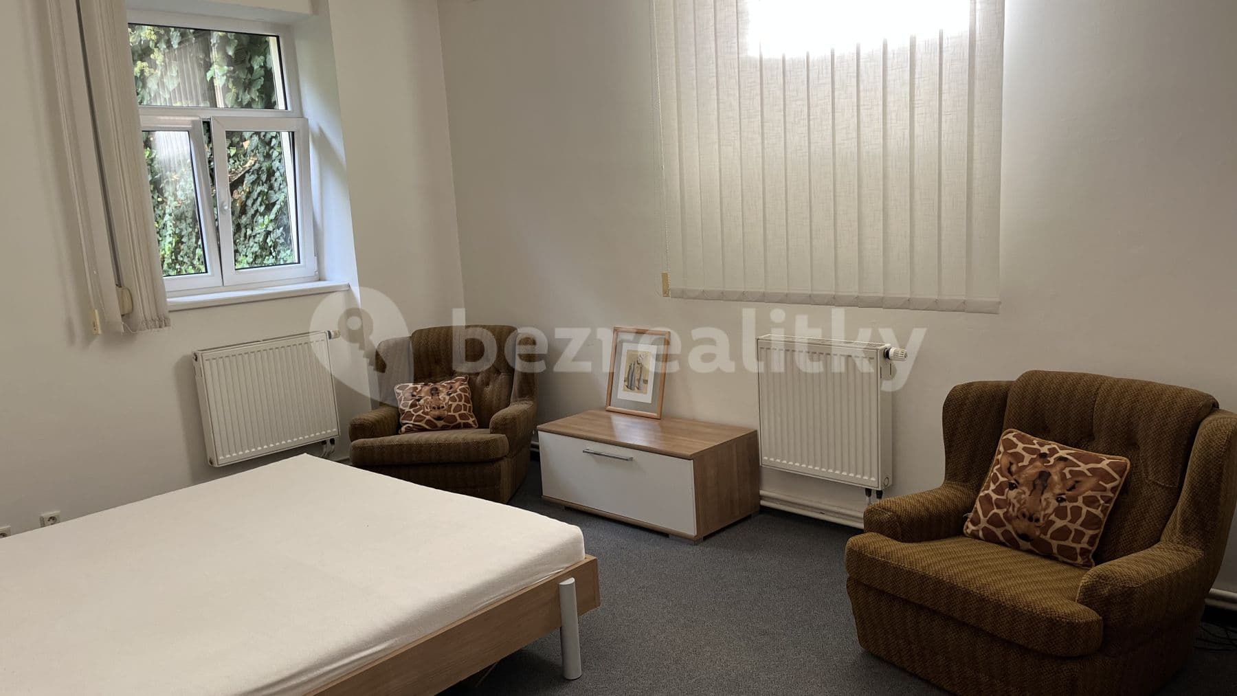 Prenájom bytu 80 m², Cetyňská, Praha, Praha Prenájom bytu 80 m², Cetyňská, Praha, Praha