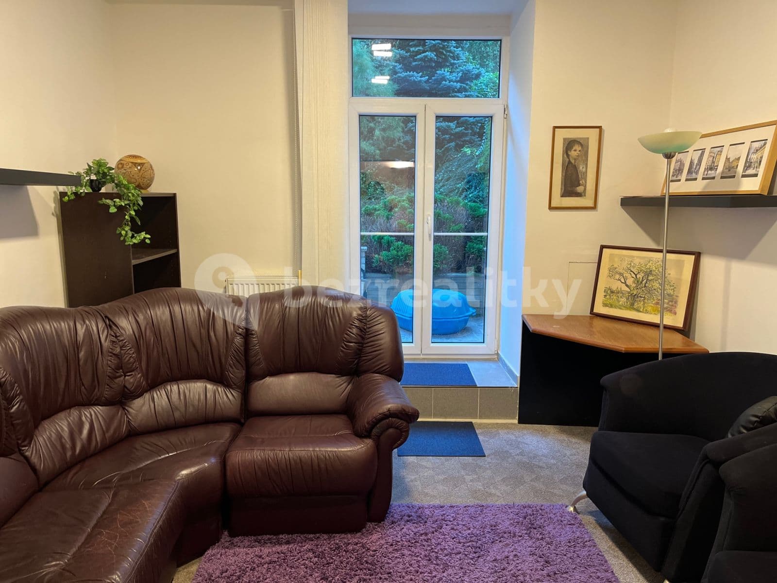 Prenájom bytu 80 m², Cetyňská, Praha, Praha Prenájom bytu 80 m², Cetyňská, Praha, Praha