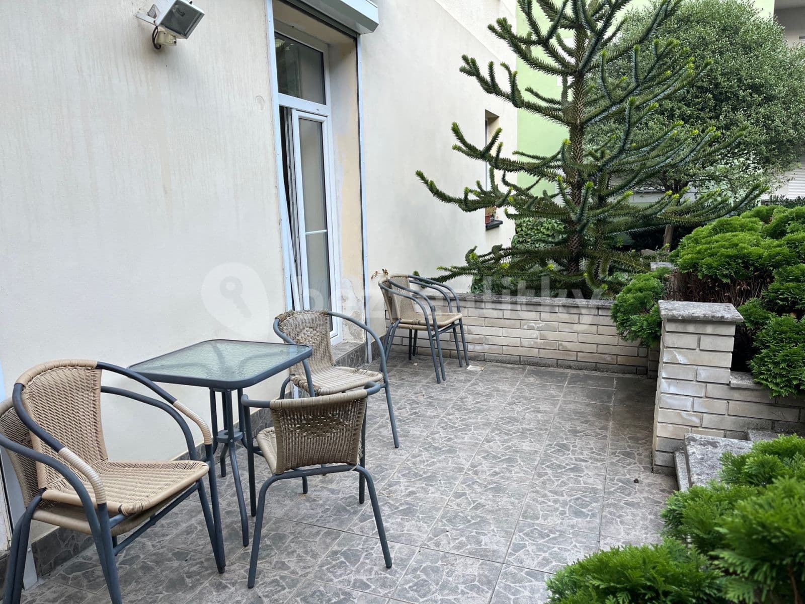 Prenájom bytu 80 m², Cetyňská, Praha, Praha Prenájom bytu 80 m², Cetyňská, Praha, Praha