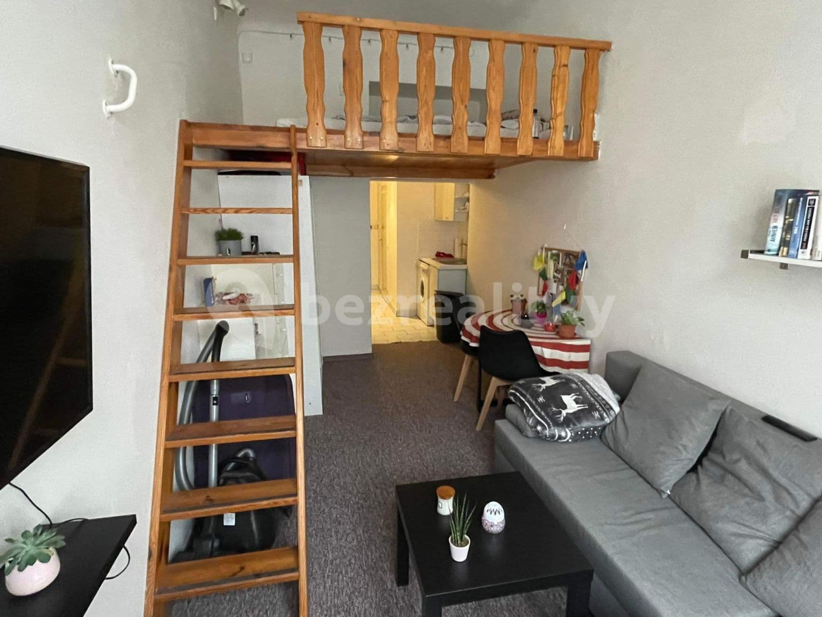 Prenájom bytu 1-izbový 20 m², Vítkova, Praha, Praha Prenájom bytu 1-izbový 20 m², Vítkova, Praha, Praha