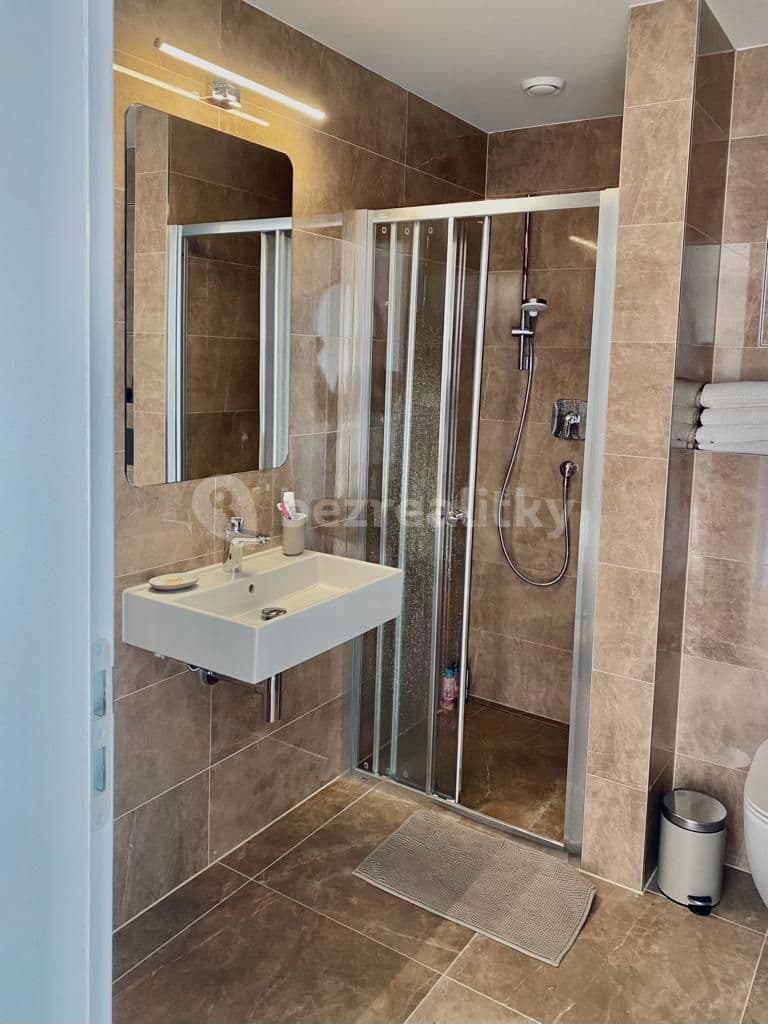 Prenájom bytu 2-izbový 49 m², Kurandové, Praha, Praha Prenájom bytu 2-izbový 49 m², Kurandové, Praha, Praha