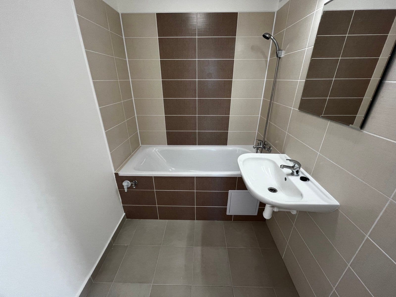 Prenájom bytu 3-izbový 67 m², Masarykova třída, Orlová, Moravskoslezský kraj Prenájom bytu 3-izbový 67 m², Masarykova třída, Orlová, Moravskoslezský kraj