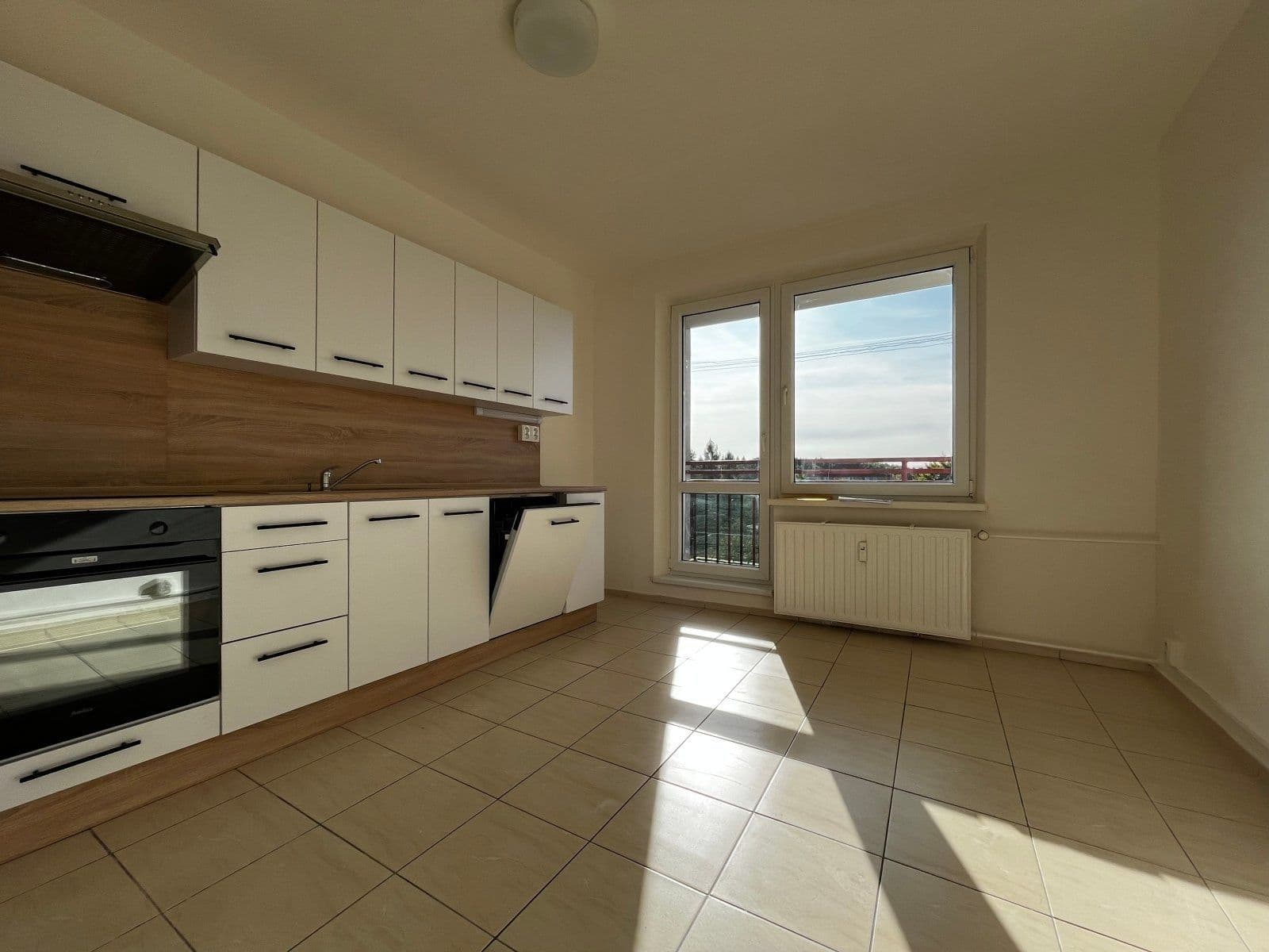 Prenájom bytu 3-izbový 67 m², Masarykova třída, Orlová, Moravskoslezský kraj Prenájom bytu 3-izbový 67 m², Masarykova třída, Orlová, Moravskoslezský kraj