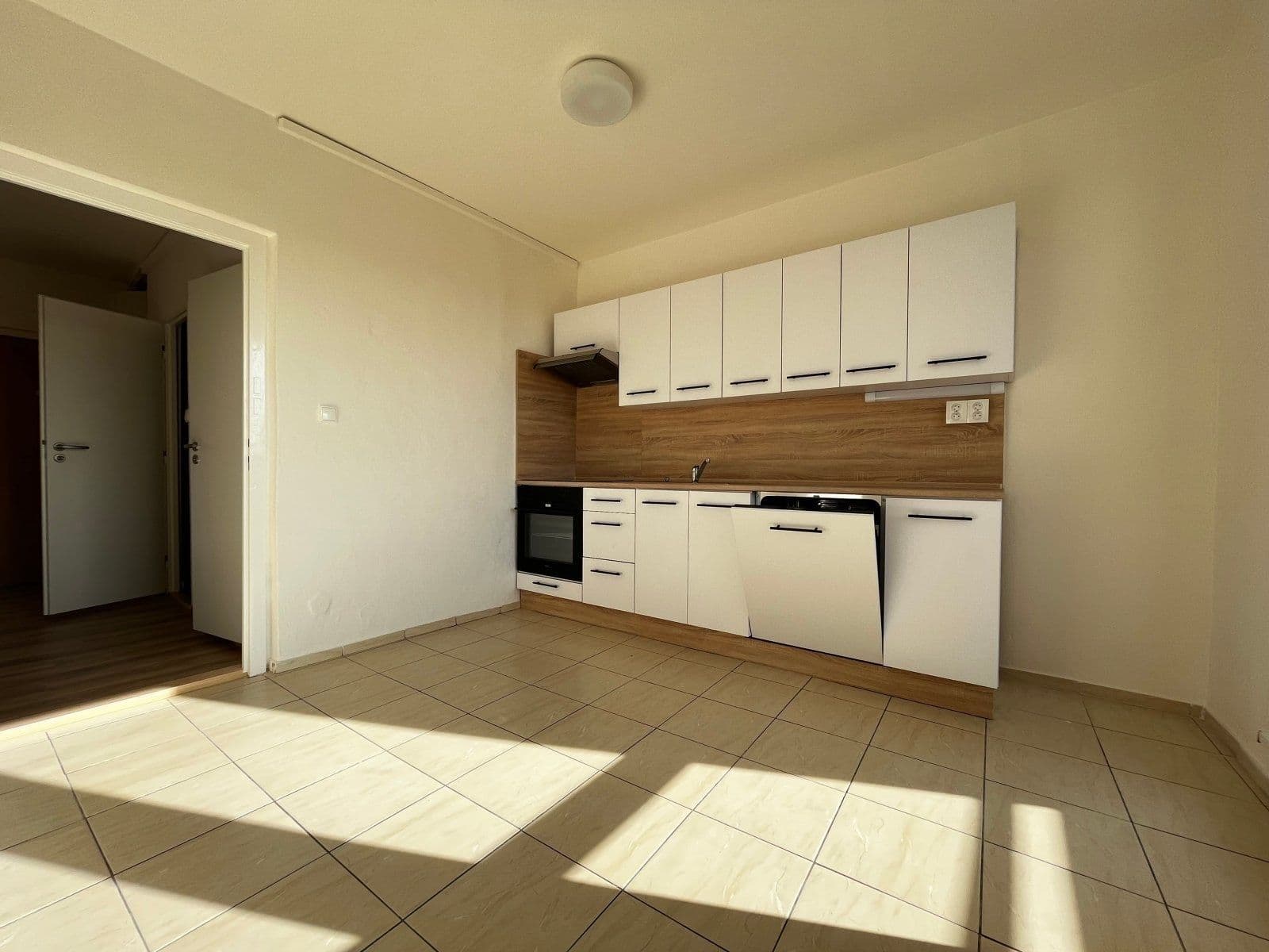 Prenájom bytu 3-izbový 67 m², Masarykova třída, Orlová, Moravskoslezský kraj Prenájom bytu 3-izbový 67 m², Masarykova třída, Orlová, Moravskoslezský kraj
