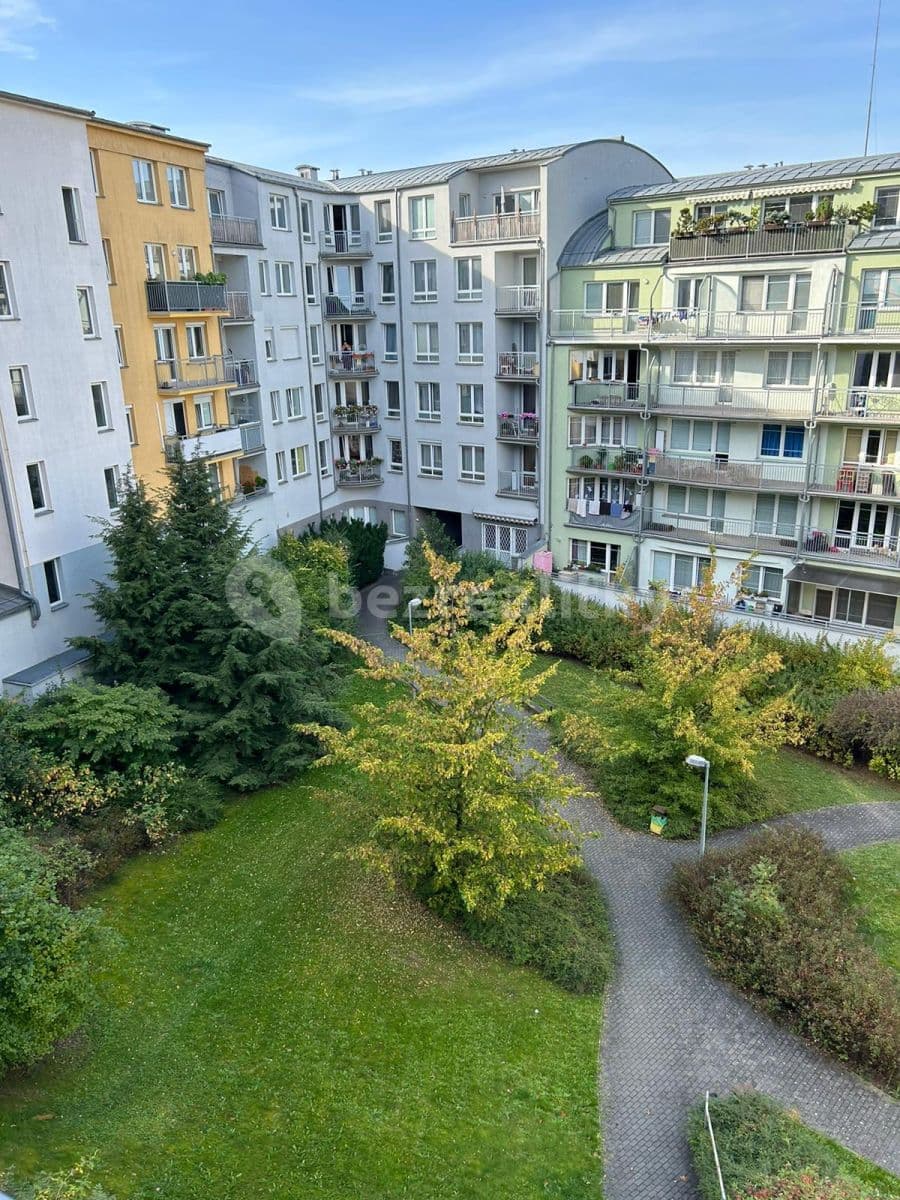 Prenájom bytu 3-izbový 75 m², Merhoutova, Praha, Praha Prenájom bytu 3-izbový 75 m², Merhoutova, Praha, Praha