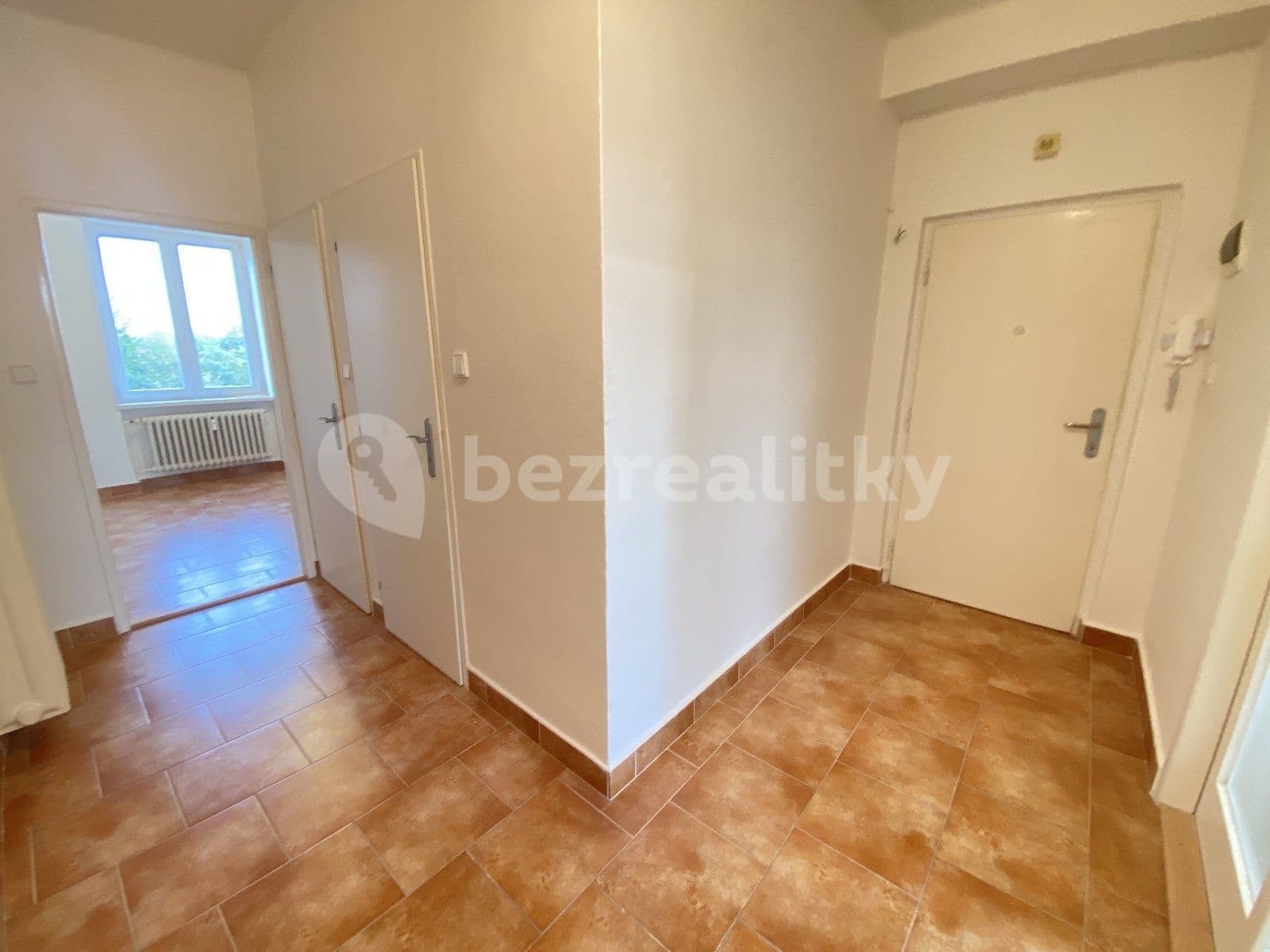 Prenájom bytu 1-izbový 34 m², Československé armády, Havířov, Moravskoslezský kraj Prenájom bytu 1-izbový 34 m², Československé armády, Havířov, Moravskoslezský kraj
