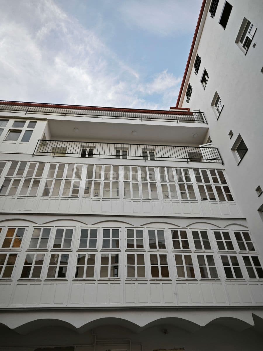 Prenájom bytu 2-izbový 33 m², Turnovská, Praha, Praha Prenájom bytu 2-izbový 33 m², Turnovská, Praha, Praha