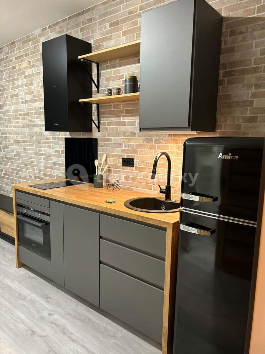 Prenájom bytu 2-izbový 33 m², Turnovská, Praha, Praha Prenájom bytu 2-izbový 33 m², Turnovská, Praha, Praha