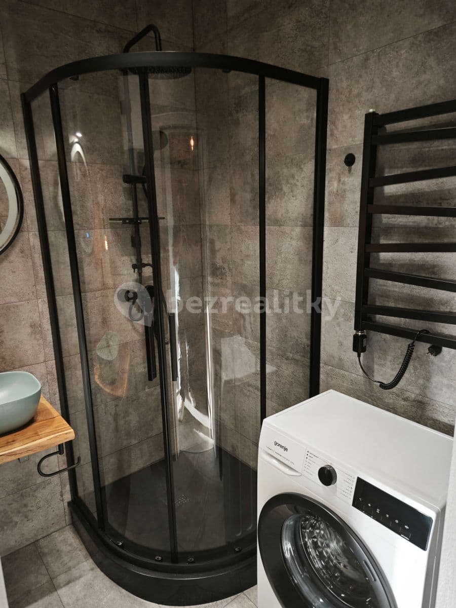 Prenájom bytu 2-izbový 33 m², Turnovská, Praha, Praha Prenájom bytu 2-izbový 33 m², Turnovská, Praha, Praha