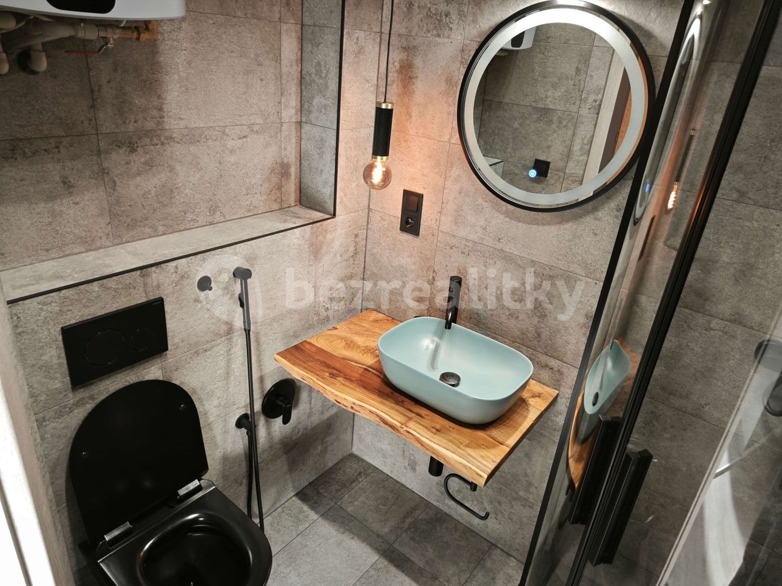 Prenájom bytu 2-izbový 33 m², Turnovská, Praha, Praha Prenájom bytu 2-izbový 33 m², Turnovská, Praha, Praha