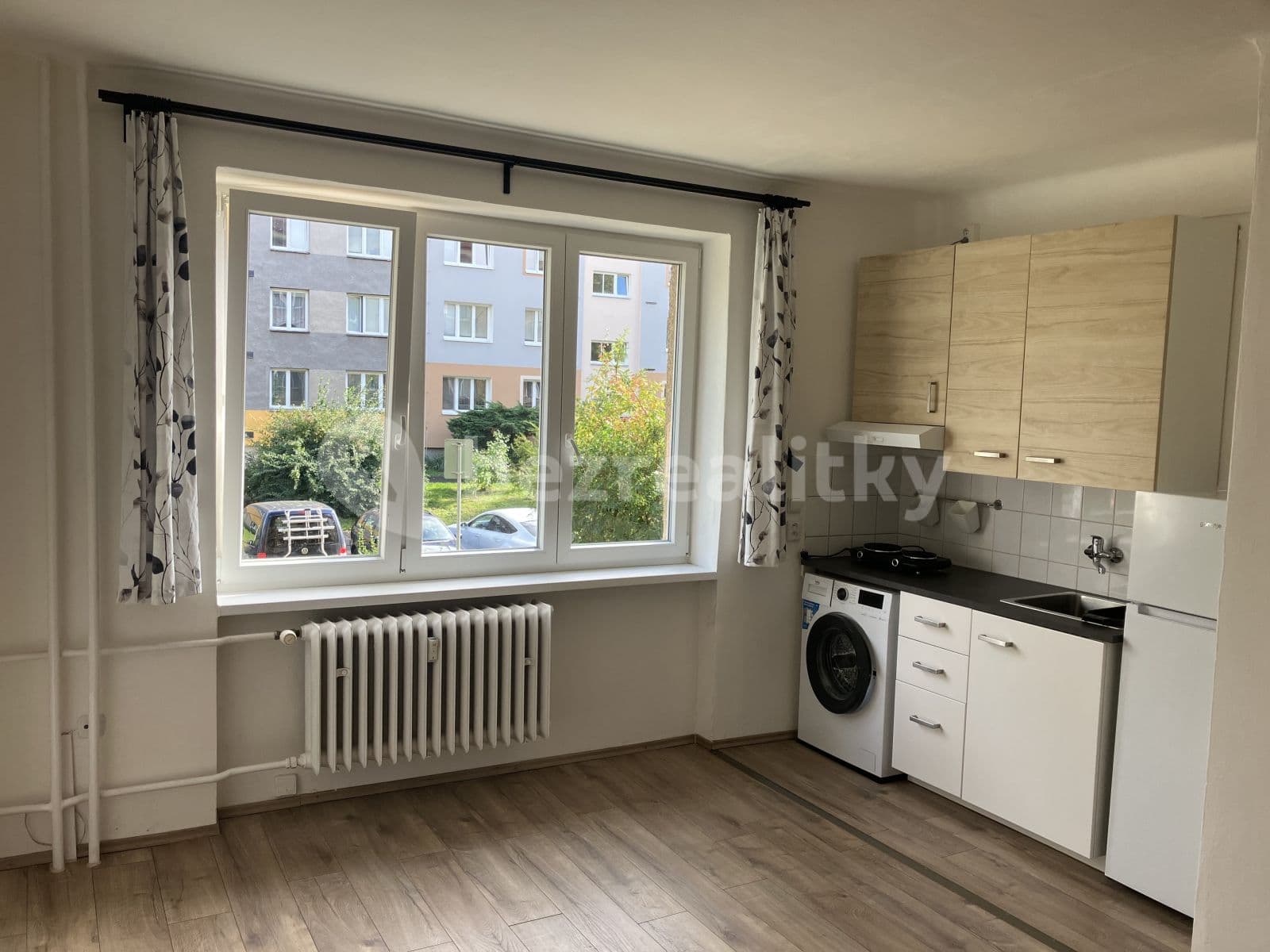 Prenájom bytu 1-izbový 23 m², Dukelských hrdinů, Ústí nad Labem, Ústecký kraj Prenájom bytu 1-izbový 23 m², Dukelských hrdinů, Ústí nad Labem, Ústecký kraj