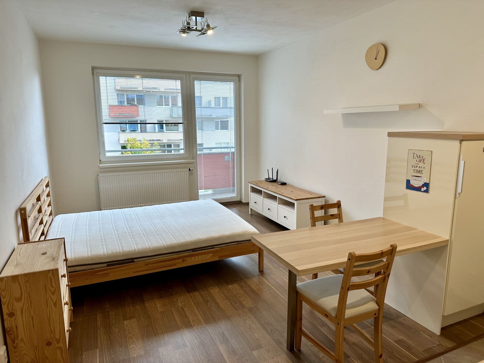Prenájom bytu 1-izbový 36 m², Modenská, Praha, Praha Prenájom bytu 1-izbový 36 m², Modenská, Praha, Praha