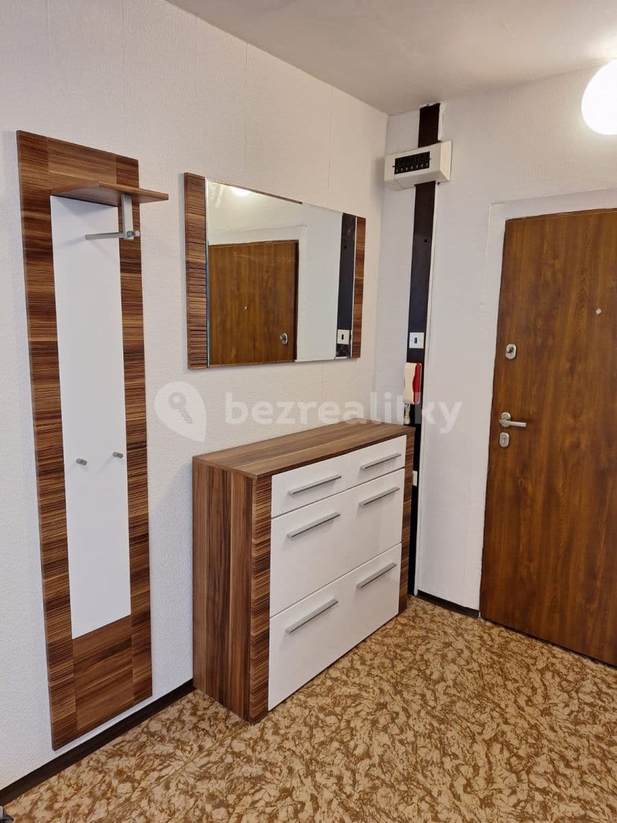 Prenájom bytu 2-izbový 45 m², U Jezera, Praha, Praha Prenájom bytu 2-izbový 45 m², U Jezera, Praha, Praha