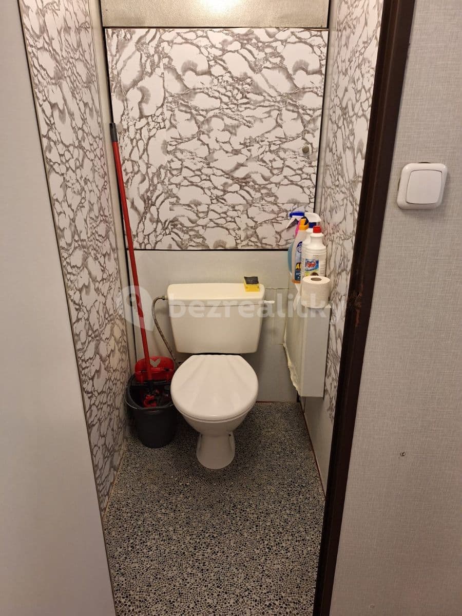Prenájom bytu 2-izbový 45 m², U Jezera, Praha, Praha Prenájom bytu 2-izbový 45 m², U Jezera, Praha, Praha