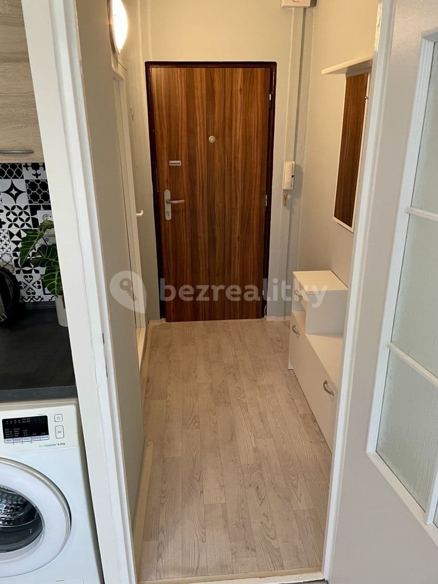 Prenájom bytu 1-izbový 38 m², Pod Parkem, Ústí nad Labem, Ústecký kraj Prenájom bytu 1-izbový 38 m², Pod Parkem, Ústí nad Labem, Ústecký kraj