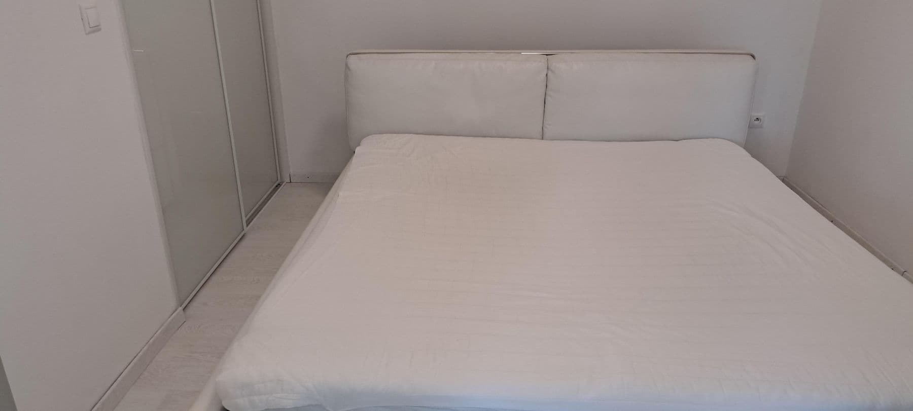 Prenájom bytu 2-izbový 60 m², Knižkova dolina, Rača, Bratislavský kraj Prenájom bytu 2-izbový 60 m², Knižkova dolina, Rača, Bratislavský kraj