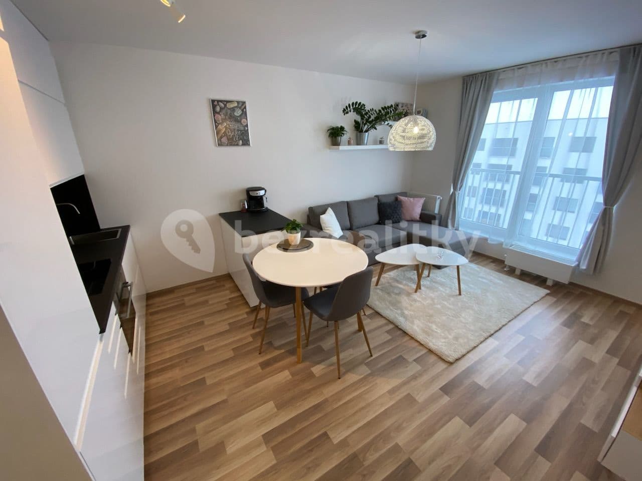 Prenájom bytu 2-izbový 49 m², Karla Guta, Praha, Praha Prenájom bytu 2-izbový 49 m², Karla Guta, Praha, Praha