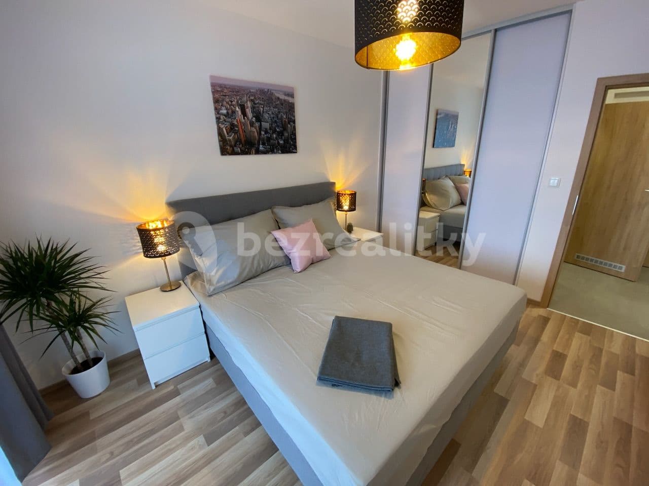 Prenájom bytu 2-izbový 49 m², Karla Guta, Praha, Praha Prenájom bytu 2-izbový 49 m², Karla Guta, Praha, Praha