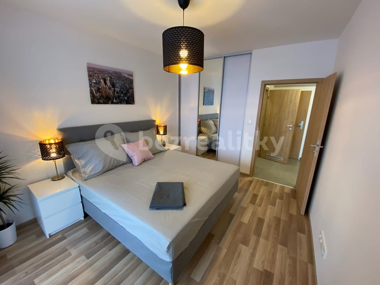 Prenájom bytu 2-izbový 49 m², Karla Guta, Praha, Praha Prenájom bytu 2-izbový 49 m², Karla Guta, Praha, Praha