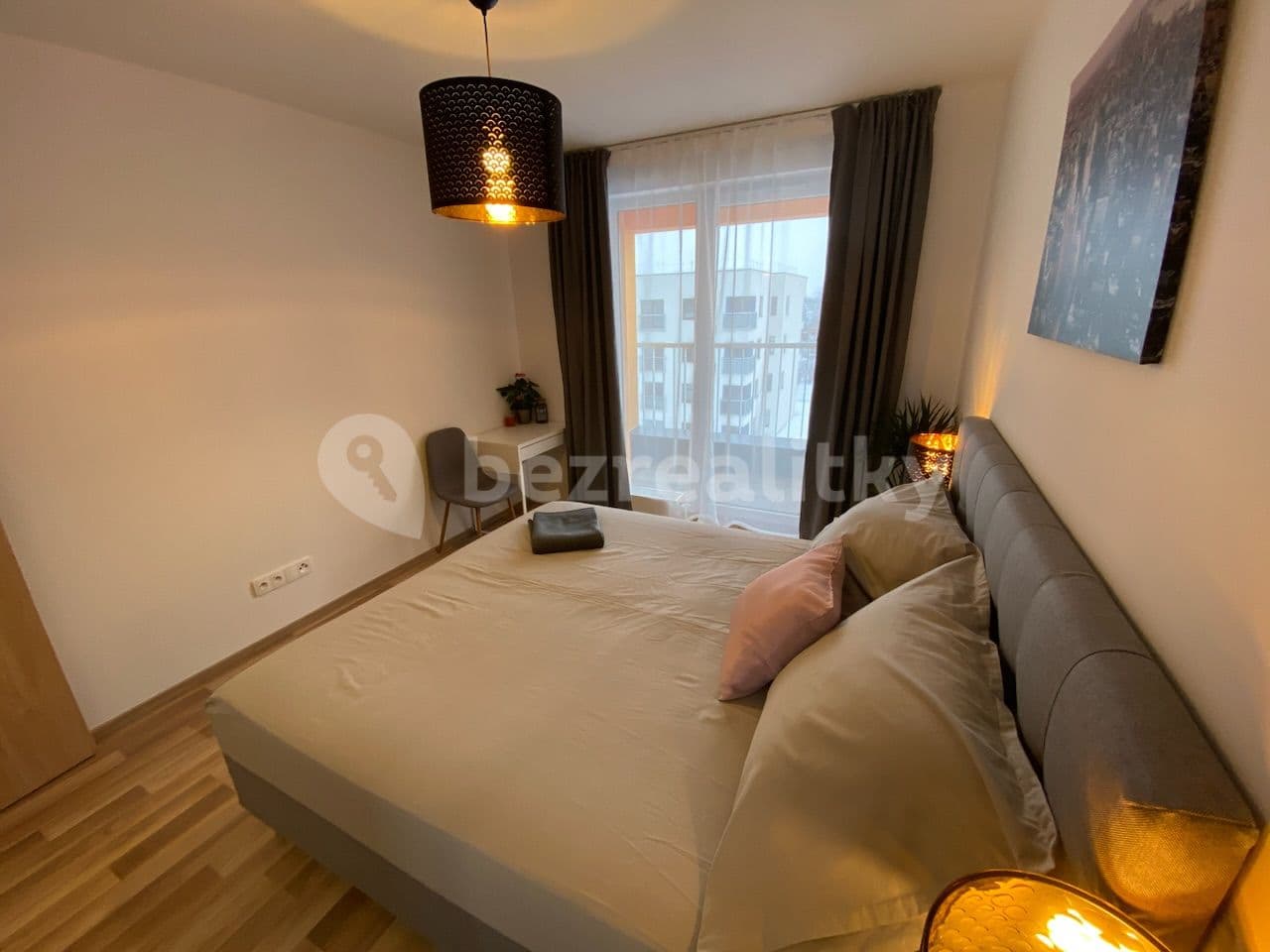 Prenájom bytu 2-izbový 49 m², Karla Guta, Praha, Praha Prenájom bytu 2-izbový 49 m², Karla Guta, Praha, Praha