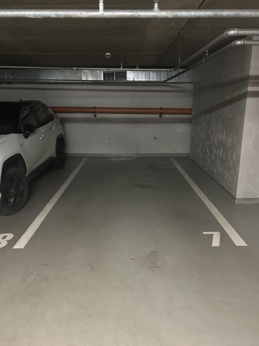 Prenájom garáže 27 m², Petržílkova, Praha, Praha Prenájom garáže 27 m², Petržílkova, Praha, Praha