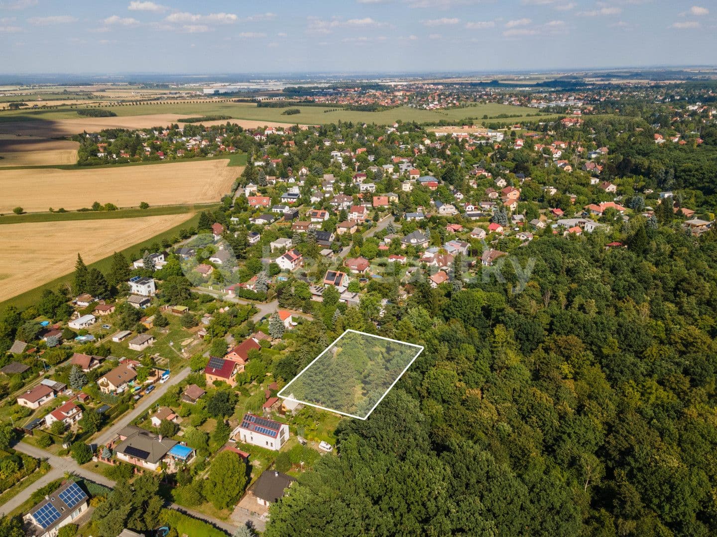 Predaj pozemku 1.000 m², V cestkách, Praha, Praha