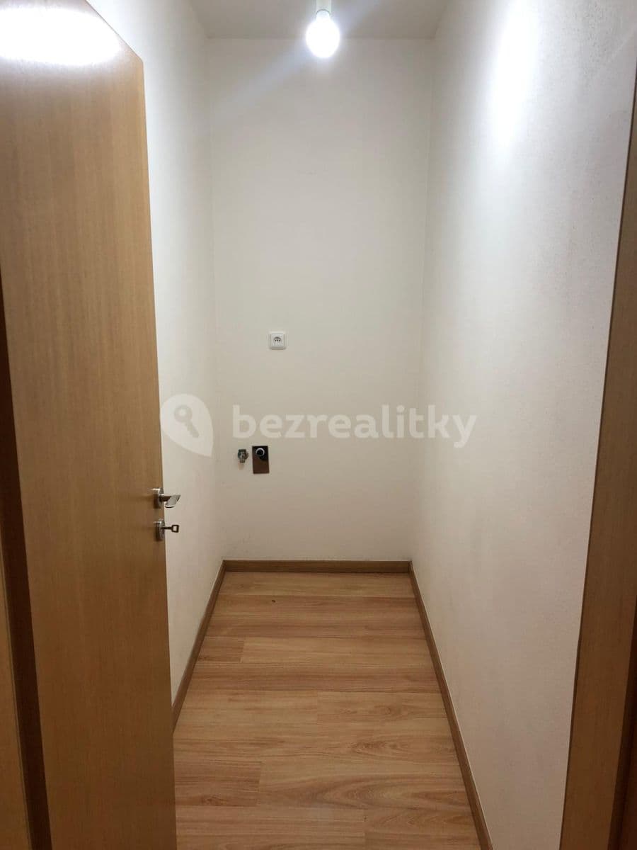 Predaj bytu 2-izbový 268 m², Karla IV., Horoměřice, Středočeský kraj