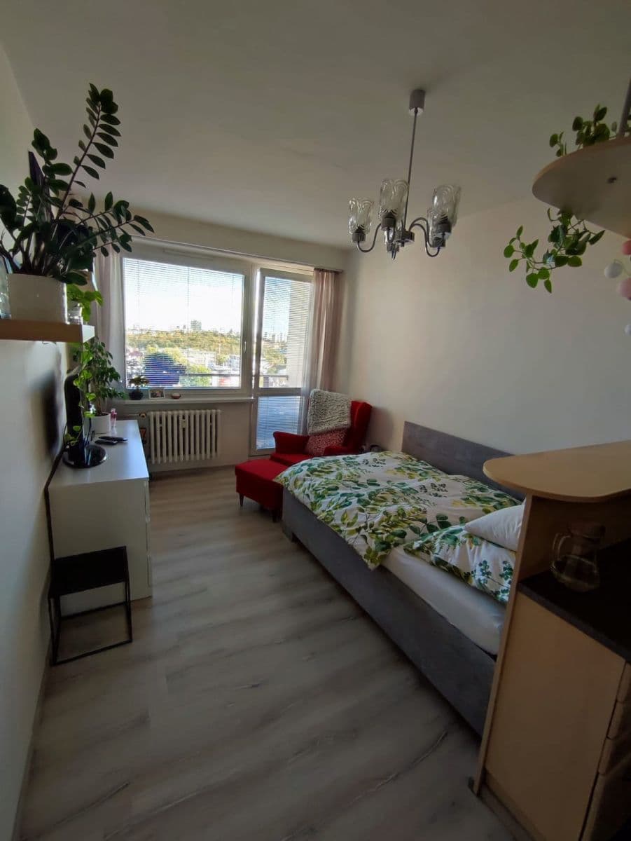 Prenájom bytu Garsoniéra 27 m², V Dolině, Praha, Praha Prenájom bytu Garsoniéra 27 m², V Dolině, Praha, Praha