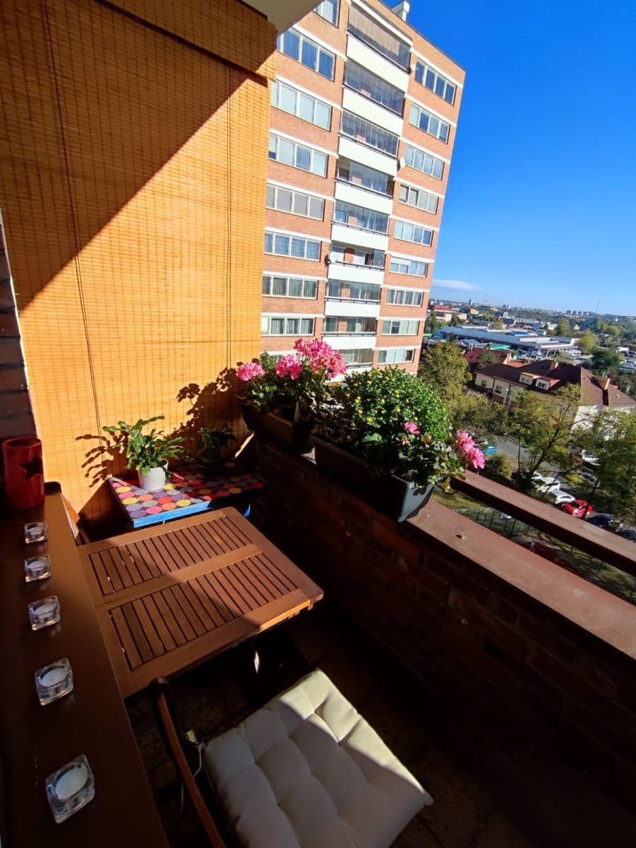 Prenájom bytu Garsoniéra 27 m², V Dolině, Praha, Praha Prenájom bytu Garsoniéra 27 m², V Dolině, Praha, Praha