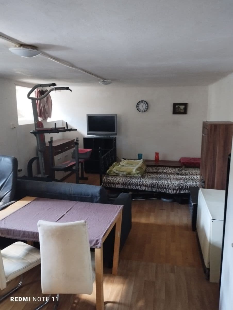 Prenájom bytu Garsoniéra 32 m², Stochovská, Praha, Praha Prenájom bytu Garsoniéra 32 m², Stochovská, Praha, Praha